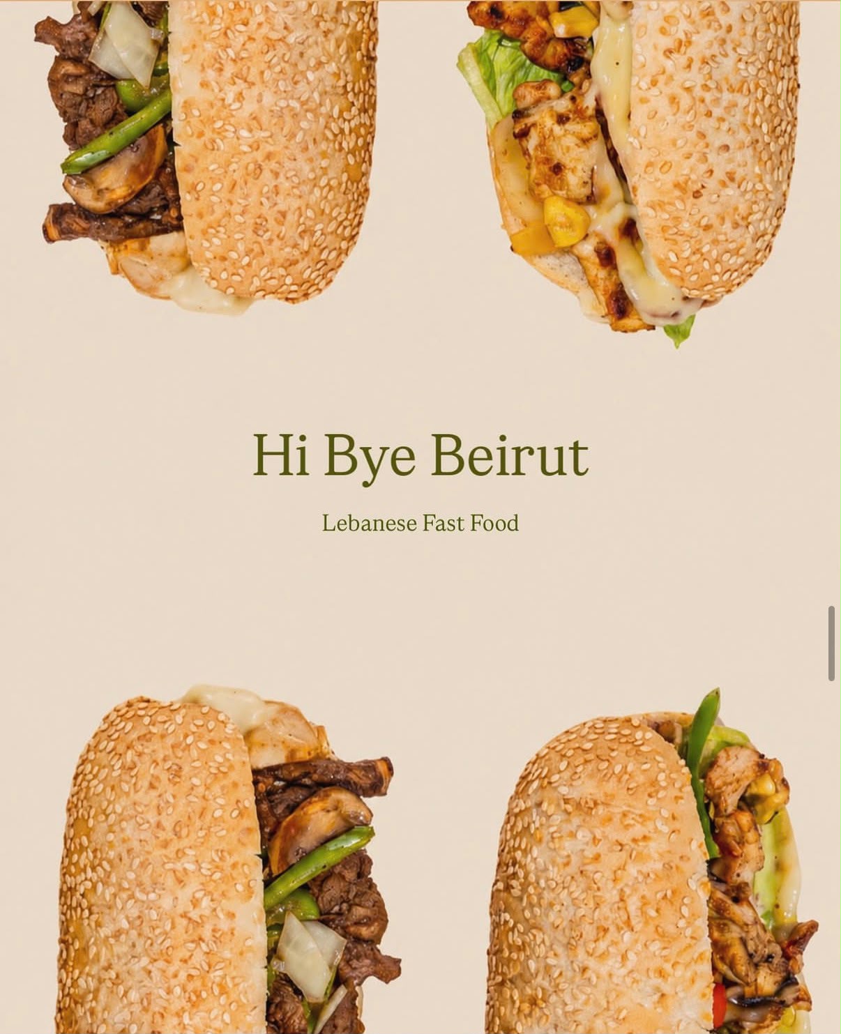 Sandwichs shawarma coupés en deux, vue de dessus sur fond crème